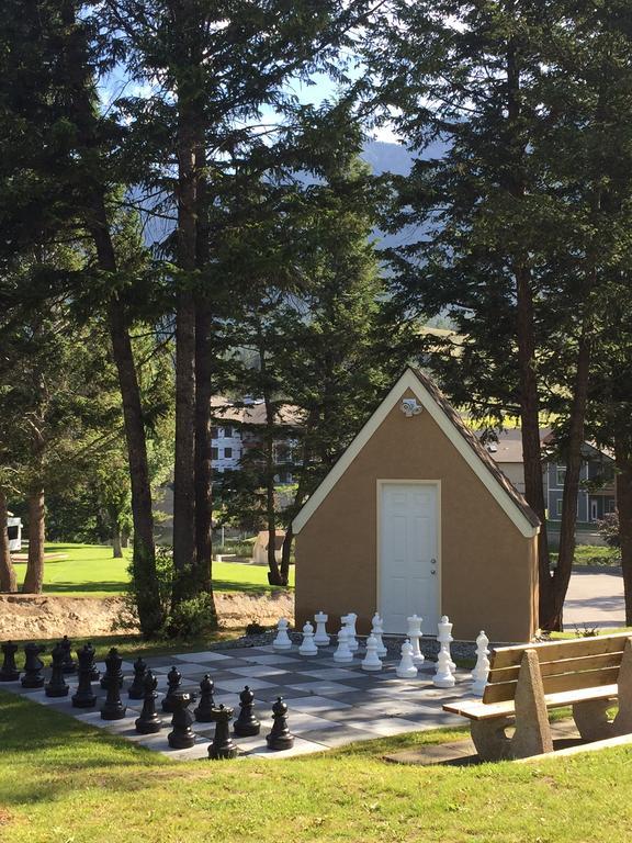 Radium Valley Vacation Resort Invermere Kültér fotó